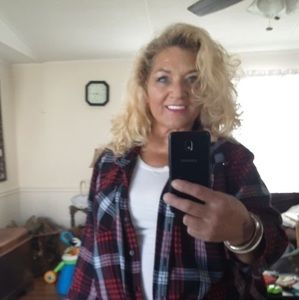 Meet your Posher, Debbie witt